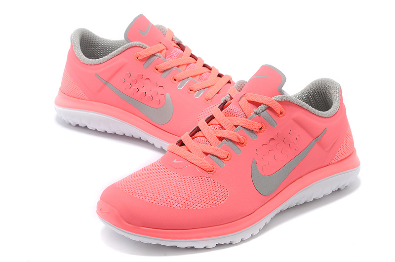 chaussure de sport femme pas cher nike